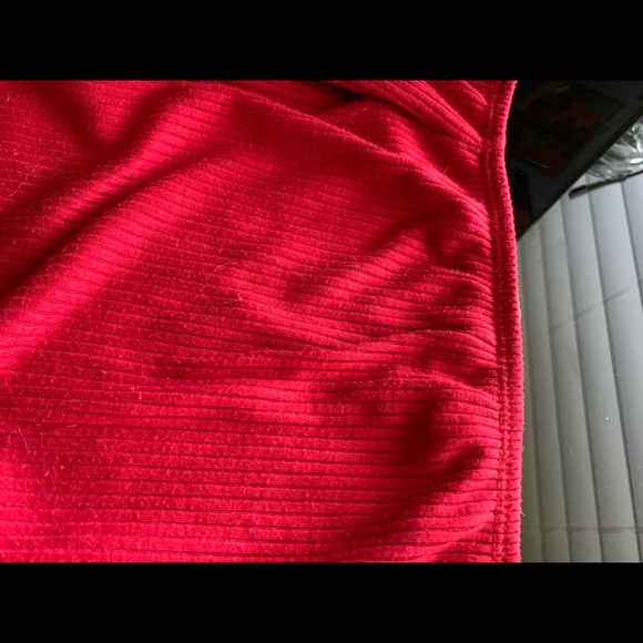Red Rip Knit Off-the-Shoulder - Picture 5 of 5